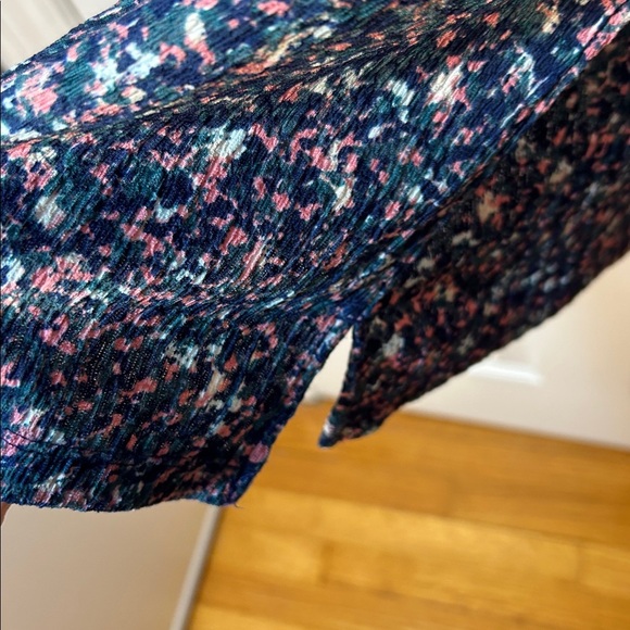 Pennington’s paint splatter long sleeve blouse tie front size 1x - Picture 4 of 7